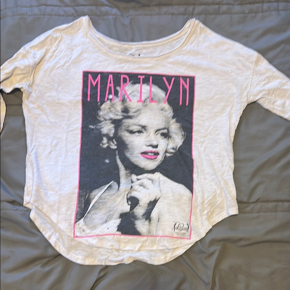 Marilyn Graphic Women's Top - Cream